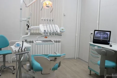 Стоматологическая клиника Дентос Люкс фото 1